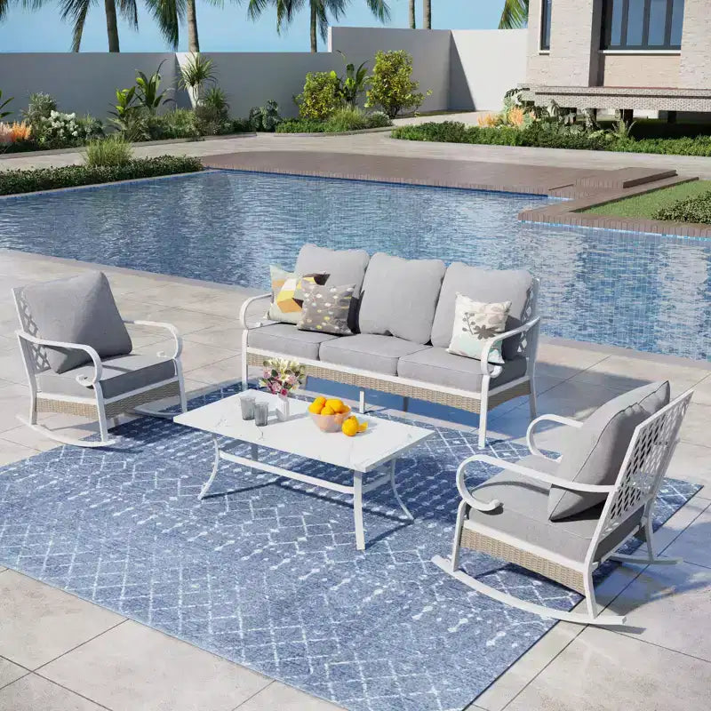 Captiva Designs 4-delige extra grote metalen en rotan loungeset voor buiten met schommelstoelen met rasterrugleuning en tafel