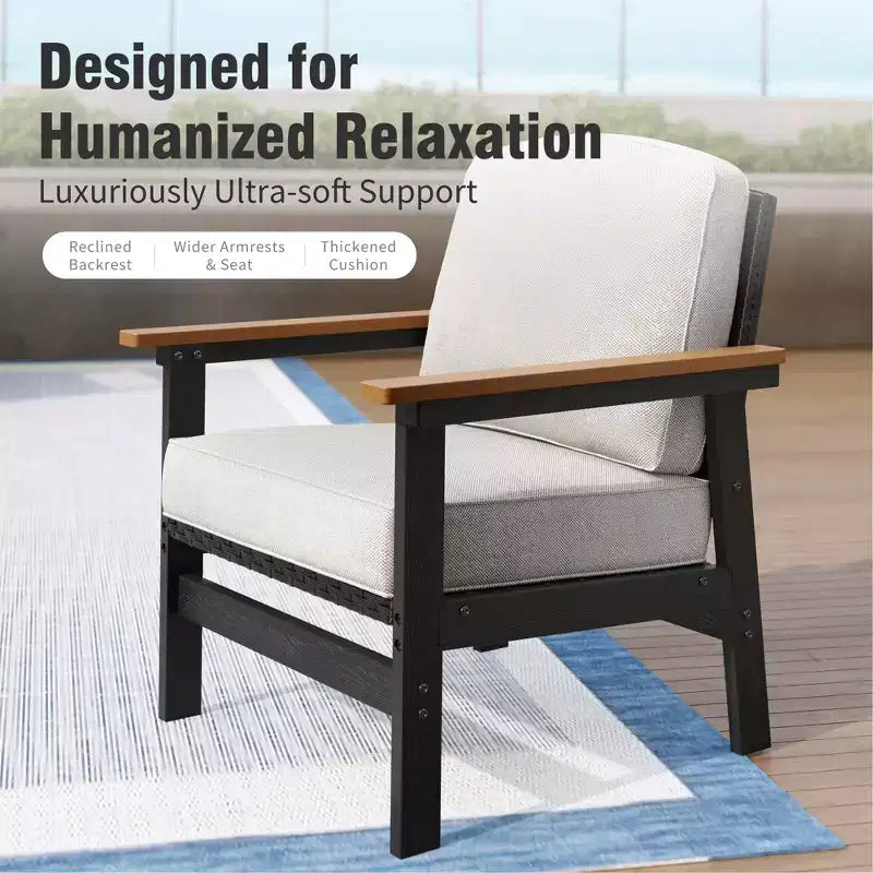All-weather tuinmeubelset van HDPE voor buiten met beige kussens en salontafel
