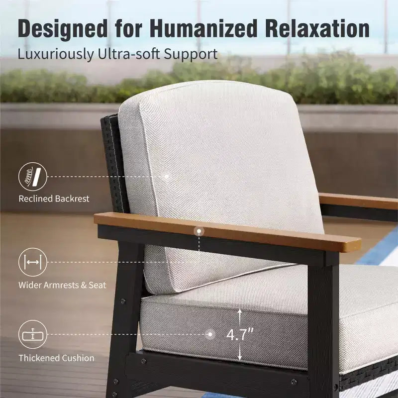 All-weather tuinmeubelset van HDPE voor buiten met beige kussens en salontafel