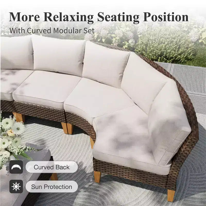 Captiva Designs 11-delige halvemaanvormige, gebogen loungeset voor buiten van vlechtwerk en rotan, met gevoerde hocker